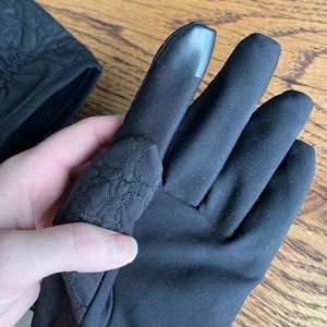 Lululemon • Gloves